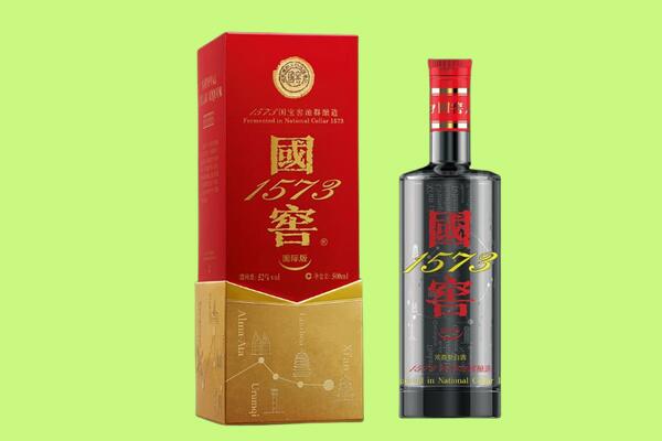 承德平泉市回收国窖1573.jpg